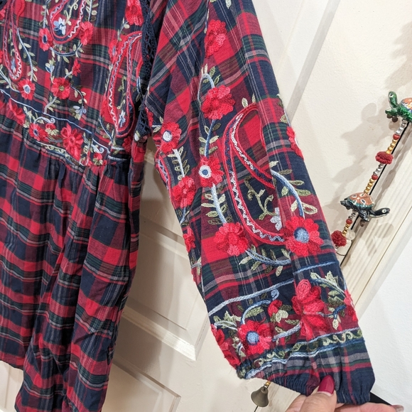 Holiday dress - Picture 3 of 5